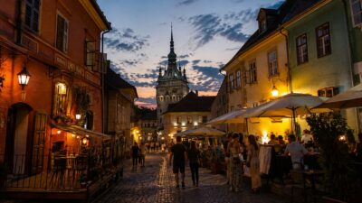 Dove mangiare a Sighisoara: ristoranti e sapori da scoprire nella città medievale 6 Come scegliere dove mangiare a Sighisoara nella cittadella