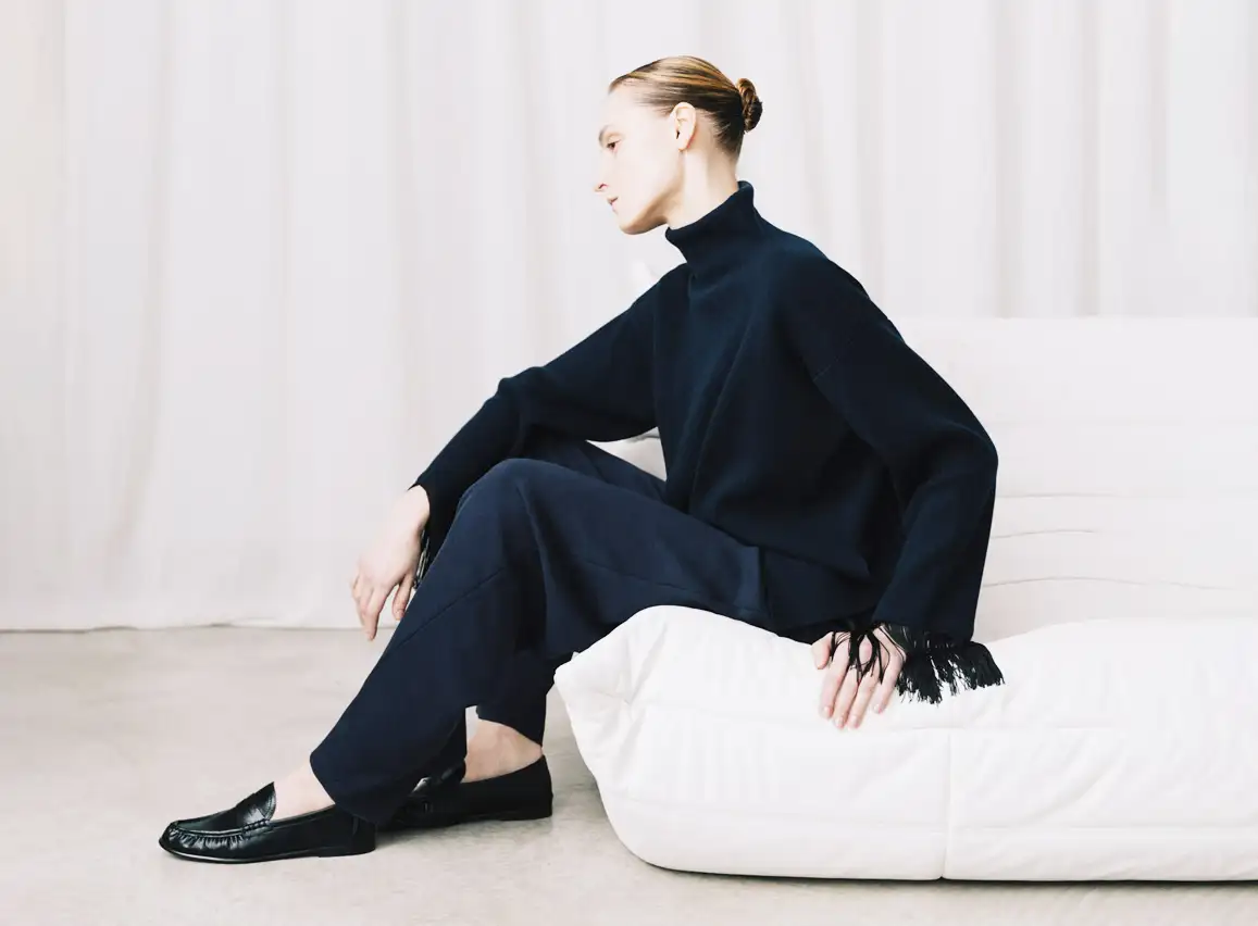Aida Barni FW26 4. Aida Barni: la maglieria in cashmere dal gusto contemporaneo