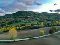 Idee weekend novembre tra colline umbre e foliage autunnale