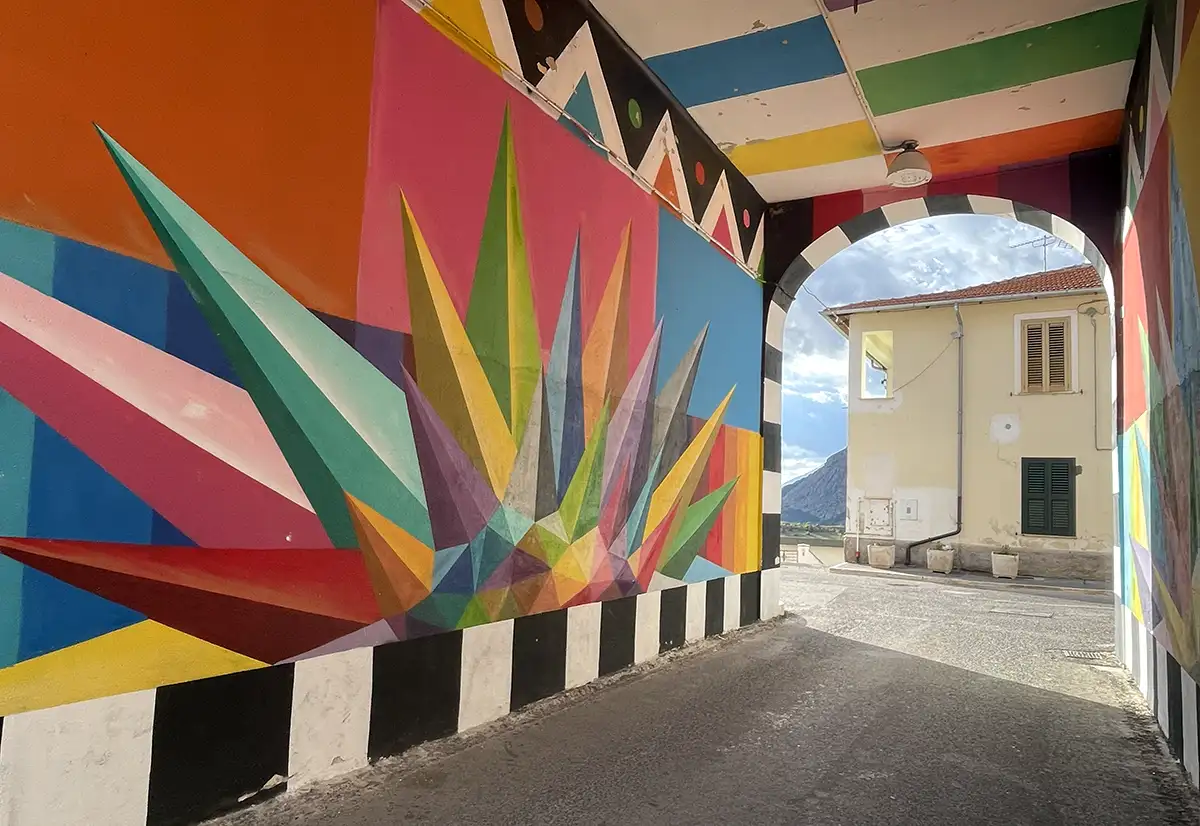 Marsica, itinerario Abruzzo, Aielli, Borgo Universo