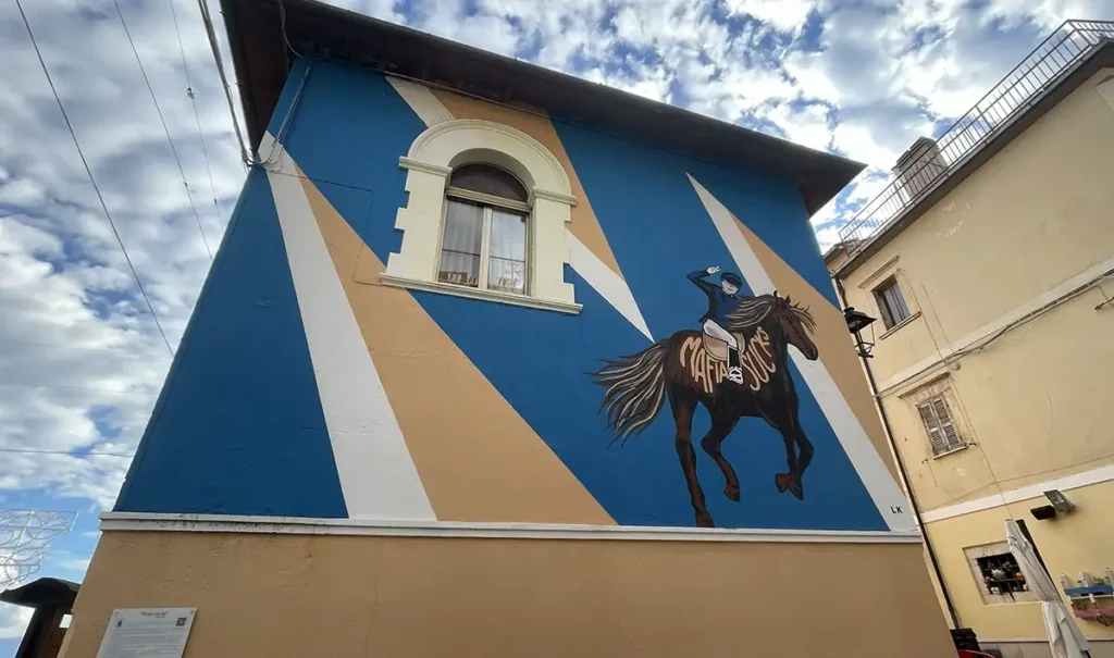 Marsica itinerario Abruzzo, street art di Aielli 
