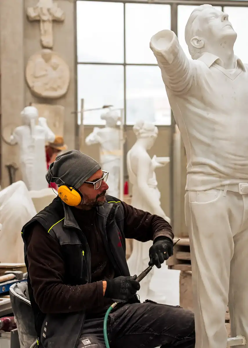 esperienze artigianali Italia in Italia, arti e mestieri di un tempo, laboratorio Carrara