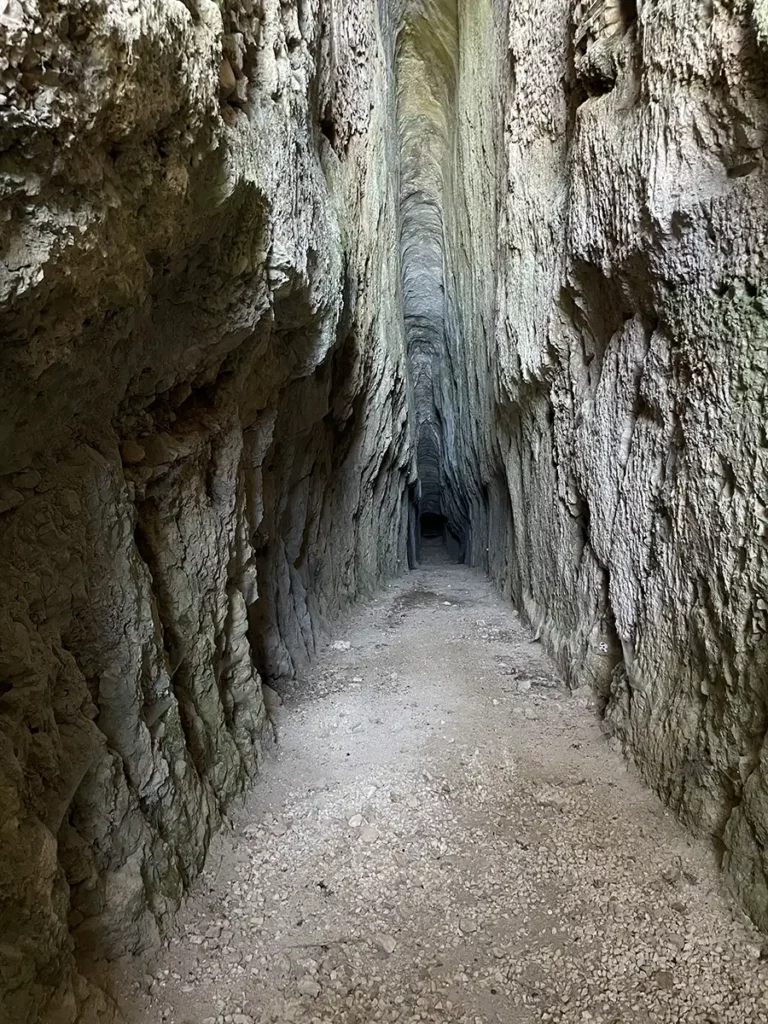 Marsica itinerario Abruzzo, Avezzano Cunicoli di Claudio