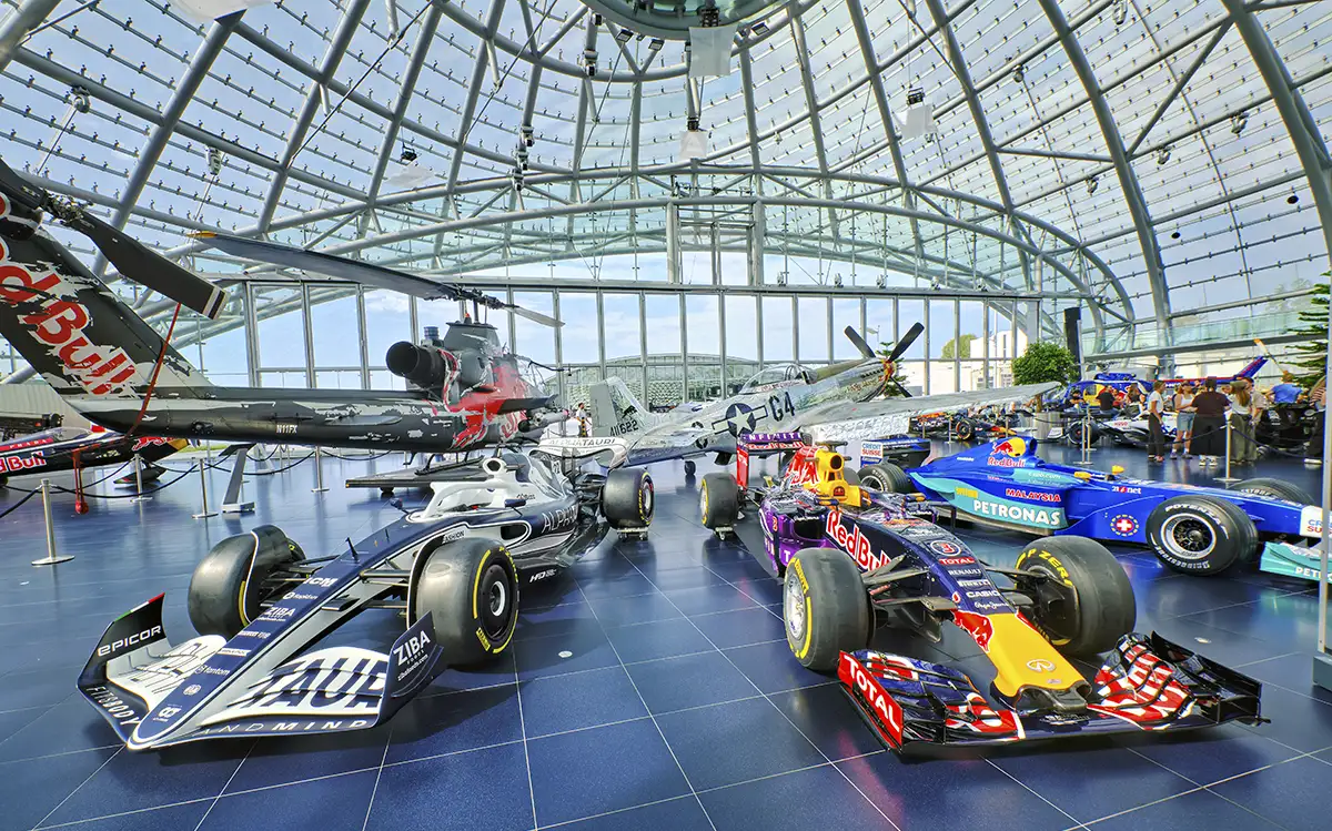 Salisburgo cosa vedere - Red Bull Hangar 7