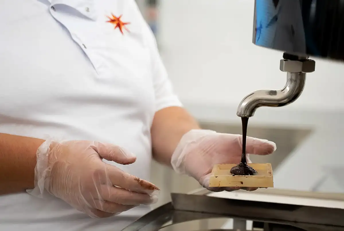esperienze artigianali Italia in Italia, arti e mestieri di un tempo, cioccolatiere